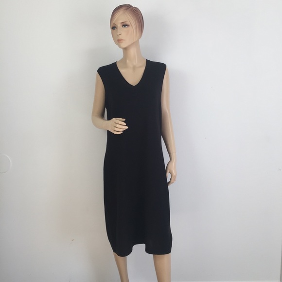 Talbots Dresses & Skirts - Talbots Black Sleeveless V-Neck Shift Dress Large